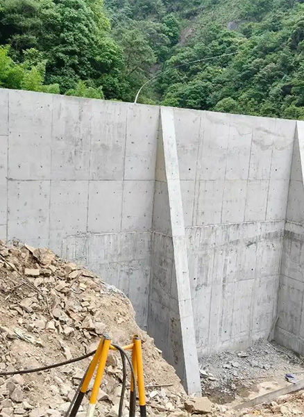 淮南重力式挡土墙